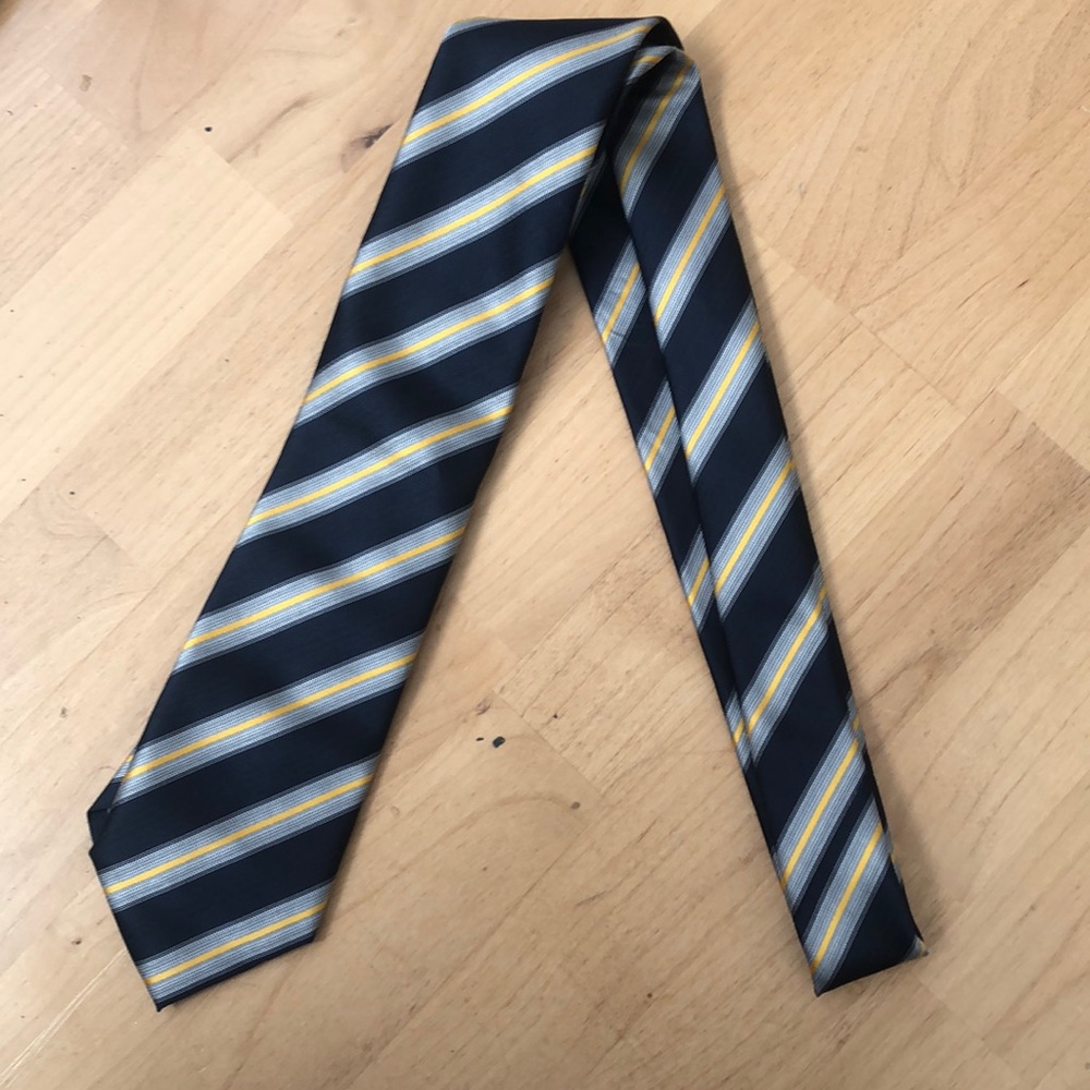 Alexander Julian Handmade Tie